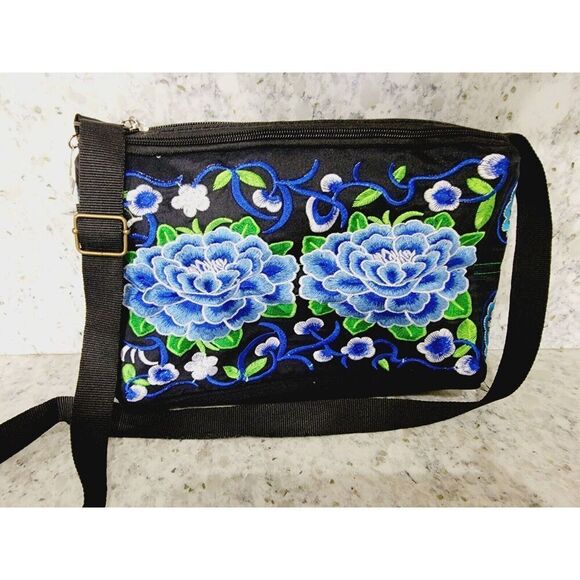 Embroidered Flowers Nylon Crossbody Bag Medium Capacity Shoulder Bag Blue Roses - Picture 6 of 12